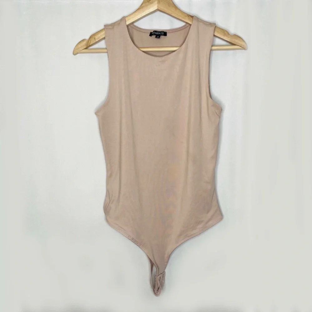 Nude Sleeveless Bodysuit - Picture 1 of 6